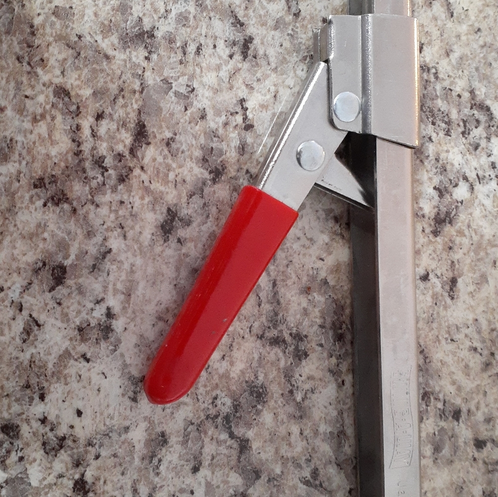Vintage Adjustable Swing Away Jar opener